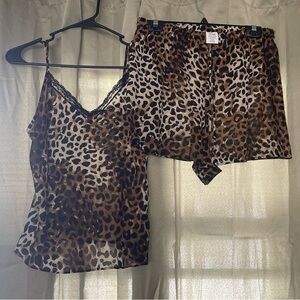Leopard Print Women's Sleepwear Set Size large